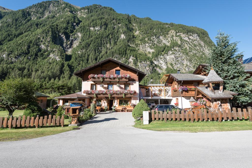 Landhaus Lackner Heiligenblut Exterior foto